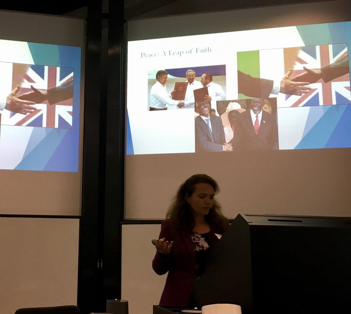 PRIS_Sweden's tweet photo. Opening the #PRIS2018 conference, Professor Bahar Rumelili (Koç Univeristy, Turkey) delivered this year’s key note on the paradoxes of identity change. https://t.co/RZ3QDaN28a