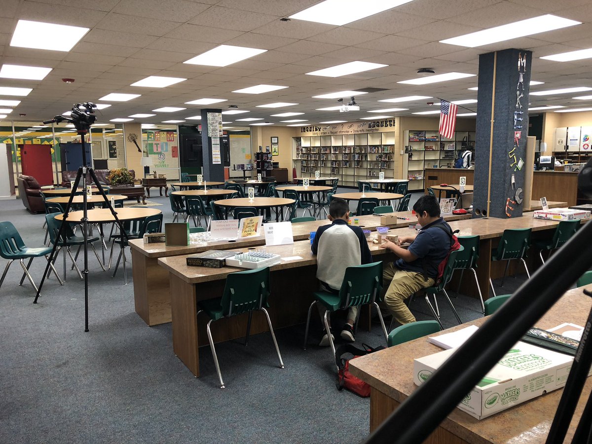 DigitalGal3's tweet photo. @AldineTV &amp; @aldinelibraries @cindygb99 @BiblioTechie11 @ShotwellAcademy @Shotwell_LMC working on something special w/ #MarkerSpaces #studentdriven #greenscreen #circuits https://t.co/bbYztPIBLL