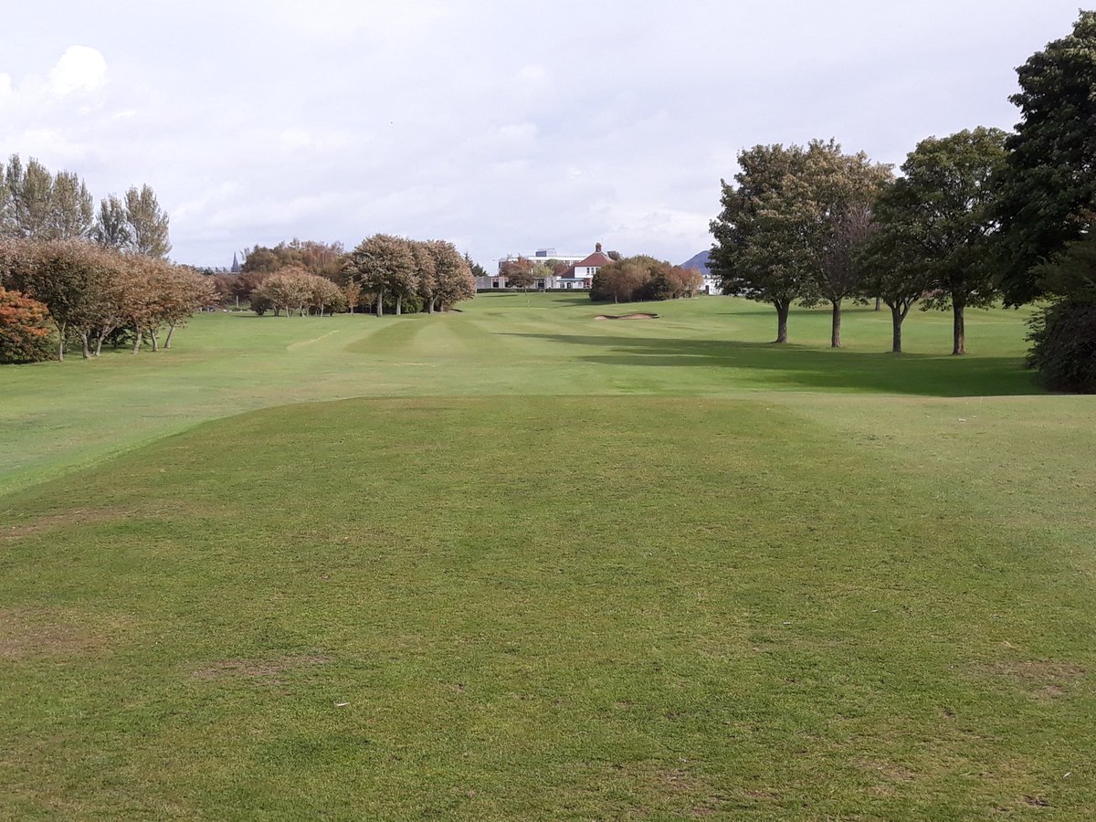 LinksFairways's tweet photo. Travel: On the @EdinburghTrams to play a game this afternoon at @Ed_Leisure municipal Carrick Knowe golf course. #Golf #GolfHistory #Municipal #CityGolf #Trams #UnlockScotland #Travel https://t.co/ZBLjHau4C8