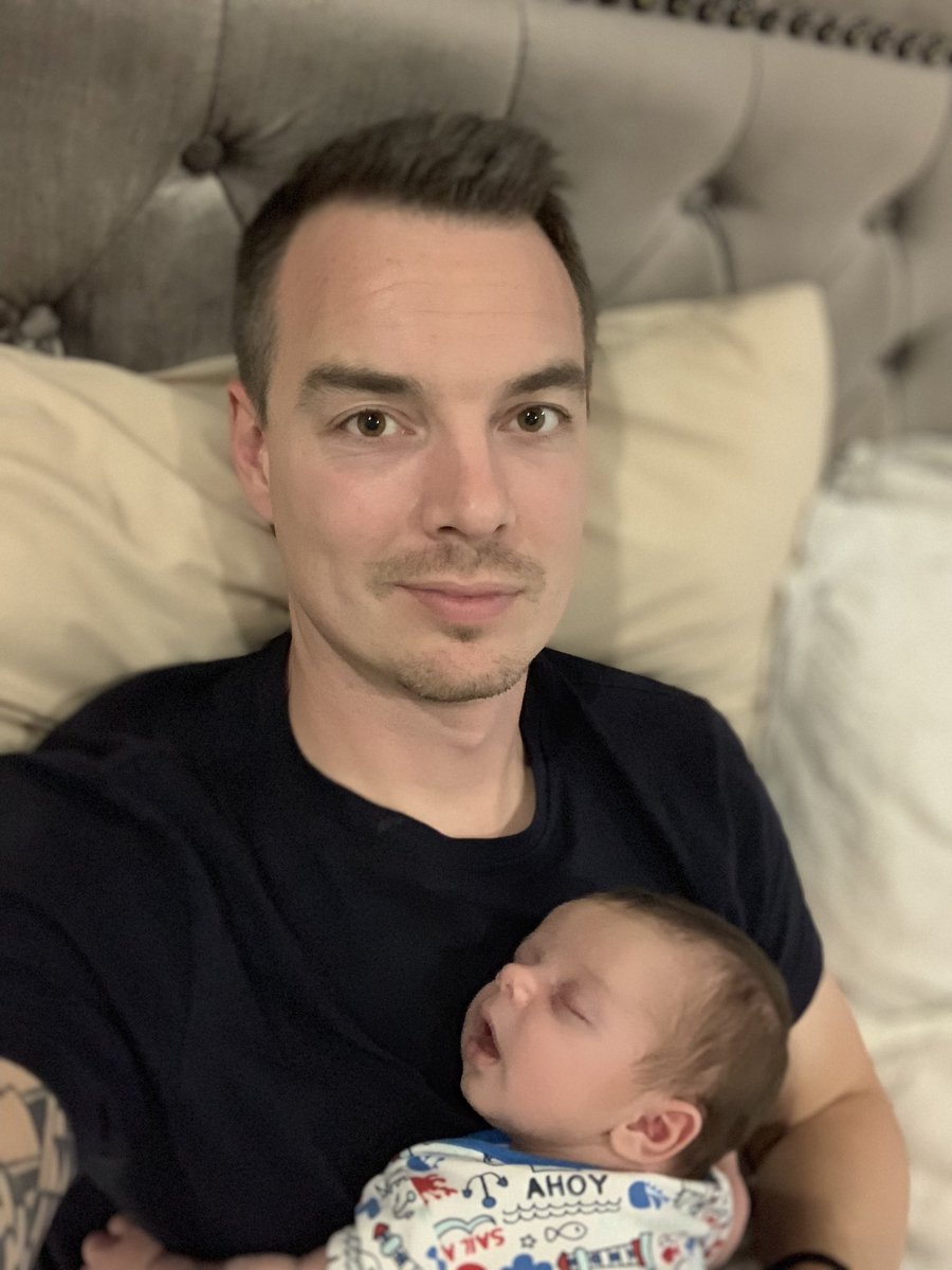AntAllen's tweet photo. 😍 ok he can stay 😍 https://t.co/5UylpUwZUG