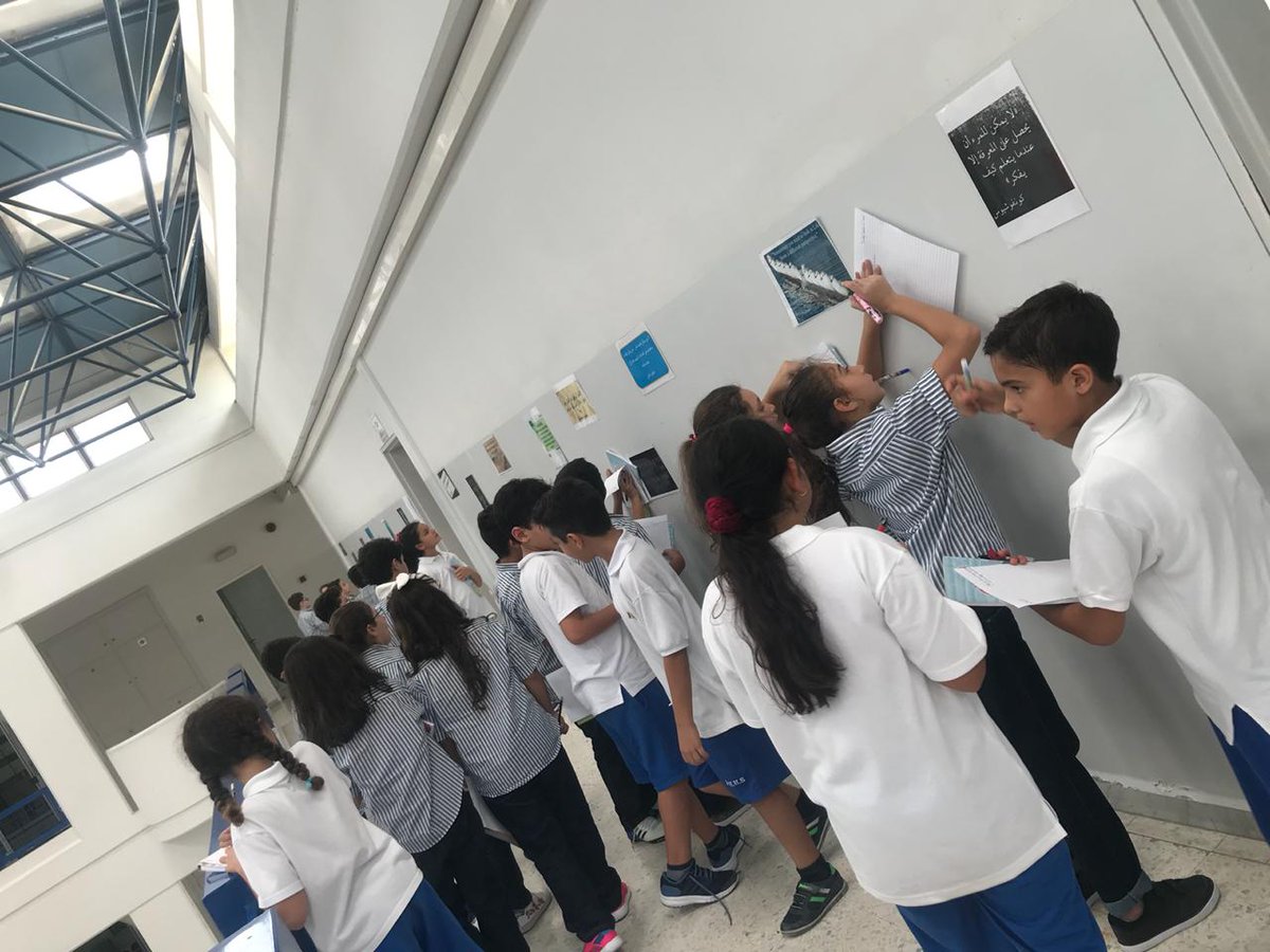 RHHS_Elementary's tweet photo. Grade 4: A gallery walk to read displayed quotes #learning #thinking #provocation #learning_differently https://t.co/FmD9TynQan