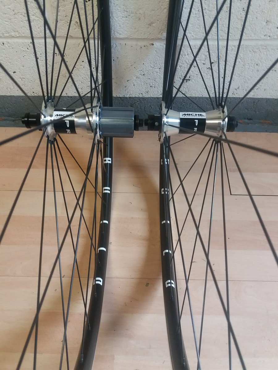 BuildCycleWorks's tweet image. Miche hubs, Sapim spokes and Ryde rims. A great value set of training and commuting wheels for Rob. Bullet proof hubs and rims with 28 double butted spokes per wheel and brass nipples will ensure they stay smooth and round no matter what winter throws at him #Buildcycleworks