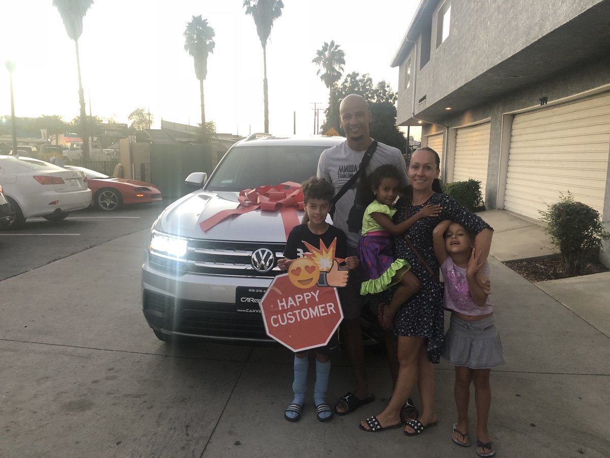 CarVendorz's tweet photo. 🚨Happy Cutomer Alert 🚨
Congrats to our new #CarVendorz family with their 2018 #vw #atlas  Yes, we work with any credit and you can lease or purchase any make and model at wholesale price. Your new 🚗 is only a 📞 away!
#car #carsforsale #cars #auto #bmw #vwatlas https://t.co/BeFNl4HQBL