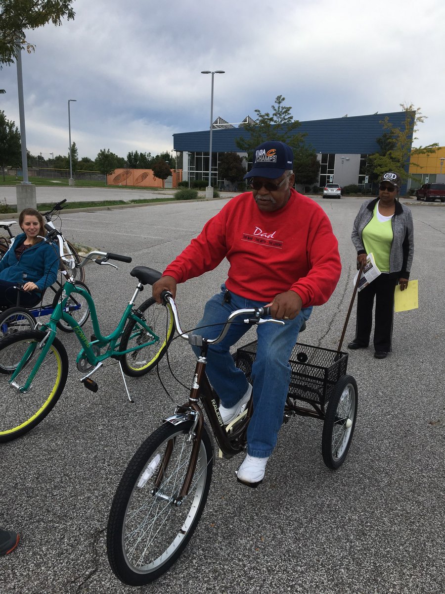 ClevelandAging's tweet photo. The Silver Spokes program with @Bike_CLE at Collinwood Rec was a lot of fun. Seniors enjoyed trying the different accessible bikes. See you at Gunning Rec on 10/4 at 9:30am for the next #SilverSpokes event. @AARP @AARPOhio #AARPCommunityChallenge https://t.co/TJ5zS6I9Xd