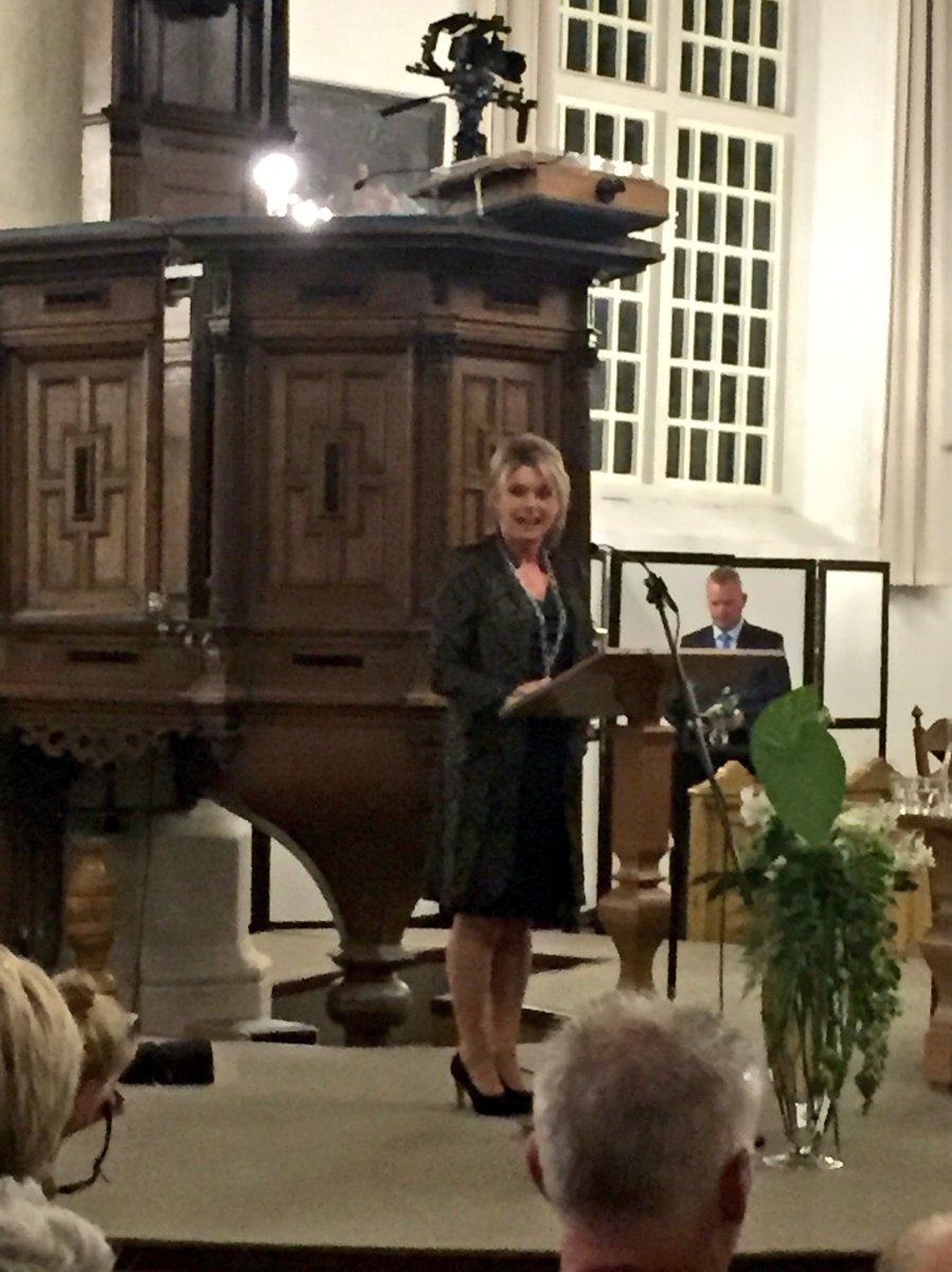 En onze nieuwe burgemeester is beëdigd! #jannewietskedevries #gemeenteswf #bijzonderegemeenteraadsvergadering