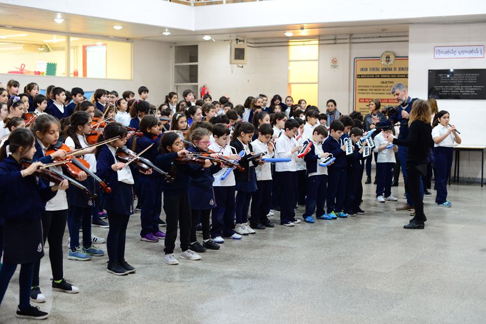 NewDocta's tweet photo. Hace algunas semanas compartimos una hermoso #ConciertoDidactico en   @UGAB_ como parte de las actividades del 6º Festival internacional de Música @NewDocta ¡Muy agradecidos siempre de su recibimiento!
.
#MusicaClasica #Musica #DescubreElmusicoEnTi #Festival #BsAs #Arg #UGAB https://t.co/vPx80r31Xg