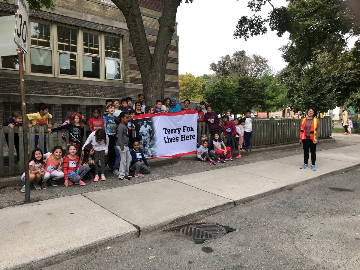 Dundas_TDSB's tweet photo. What a day @Dundas_TDSB as our school celebrated @TerryFoxCanada run. We raised over $3500 last year. Our goal this year is to raise $4000. Please support cancer research and the Terry Fox Foundation. https://t.co/UQ6NhG8NXI