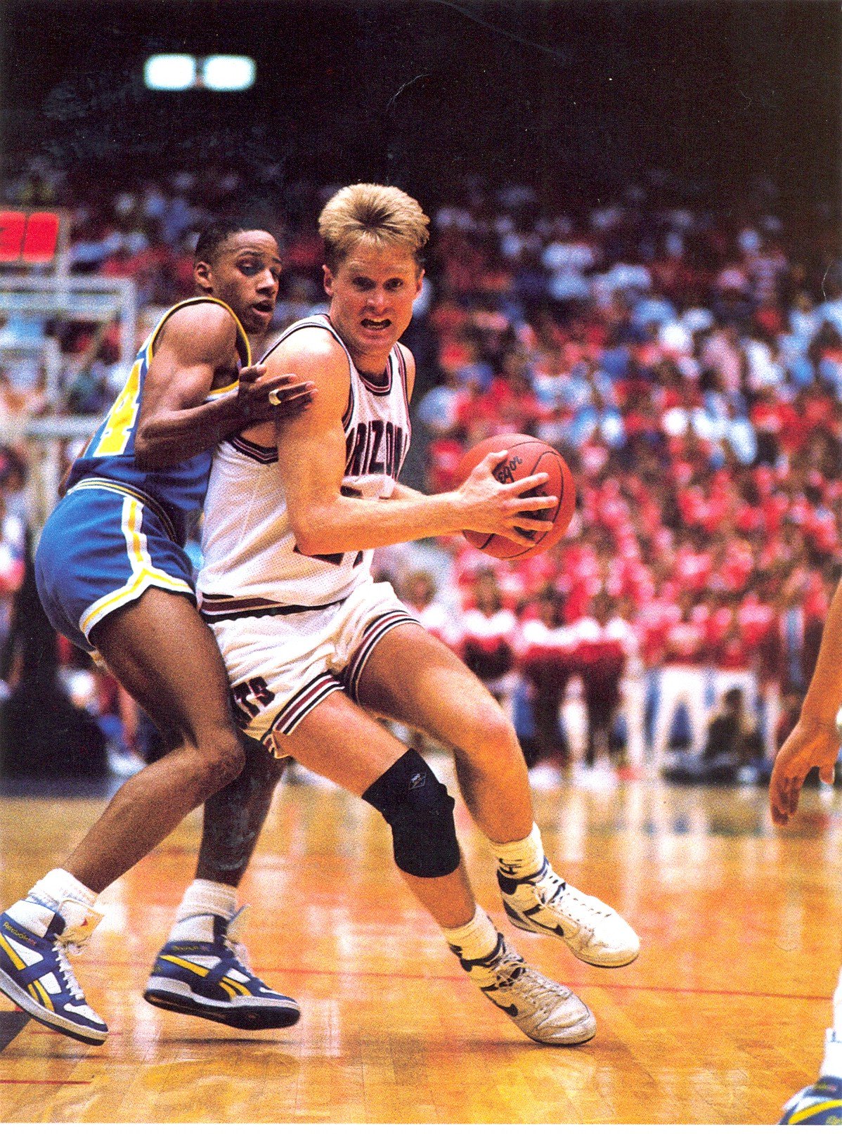  and HAPPY BIRTHDAY to alum, current head coach, and NBA champion Steve Kerr! 