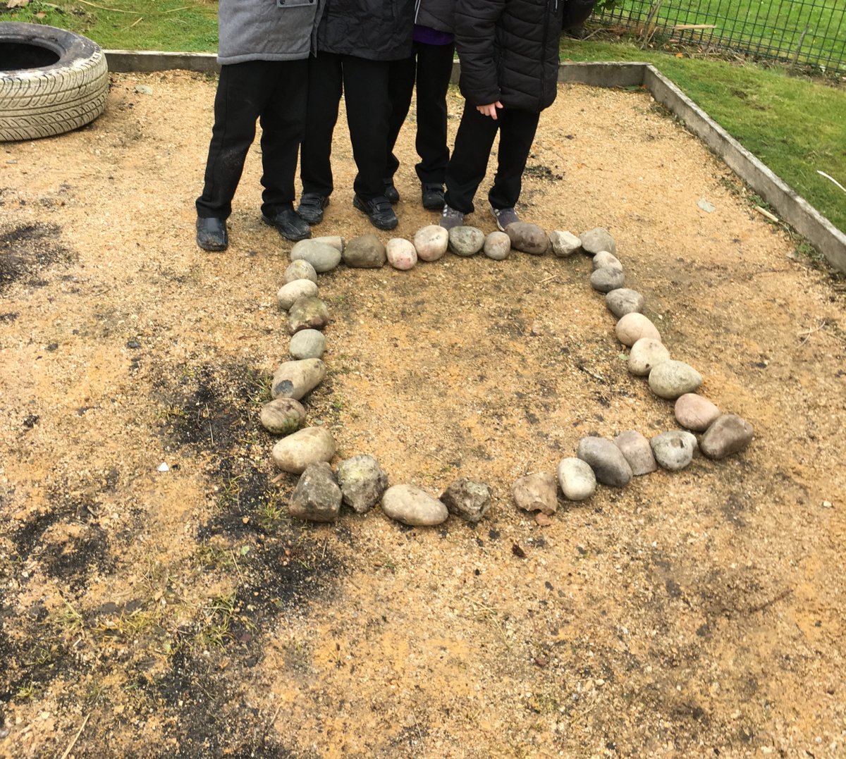 eaclost's tweet photo. P4’s at #Shortlees used measuring tapes to see how long 1m was, then they created 2D shapes ‘bigger’ and ‘smaller’ than 1m. #mathschat #outdoorlearning @scotgov @EACattainment @natsywhite @Nat_Numeracy  COACh @EastAyrshire https://t.co/1CI3yHKrhD