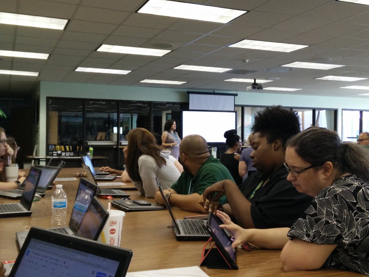 MrsHtx's tweet photo. @KleinForest Master Teachers leading PLC today about crucial Data conversations and being student centered. @jschneider1212 @jjkeen42 @MrsCouteeKFHS https://t.co/etdOpJdQqN