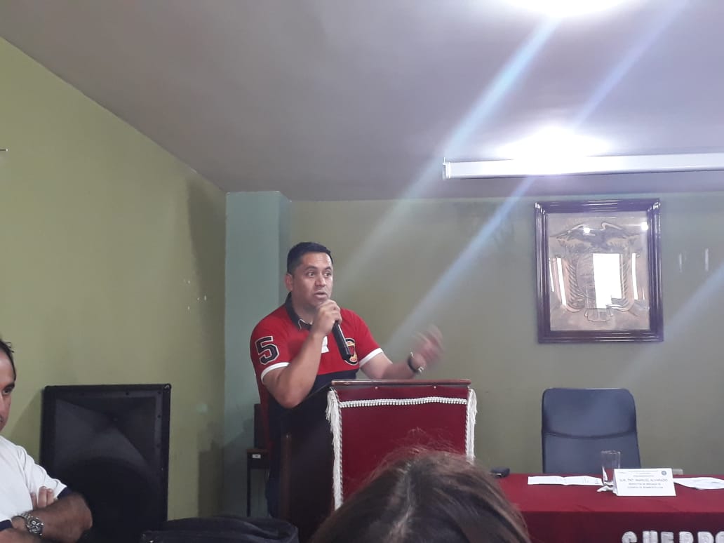 Socializacion de la profecionalización de los Bomberos de Loja y la Provincia, Pablo González realiza su aporte que debe ser incluida de la malla curricular.