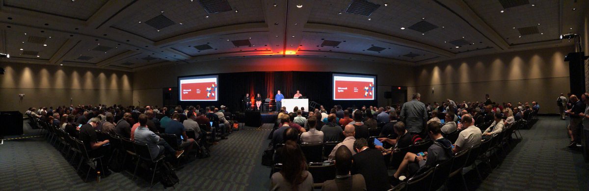 citrix's tweet photo. It’s standing room only for @carisastring @PaulCarley15 @SeanDo40 &amp; Kurt Moody for BRK2440: “Driving the future of work in the modern workplace... TODAY!” Join them in Room W312 or stream it live on MyIignite! 🔥🔥🔥 #MSIgnite https://t.co/Tmp8ExPLgG