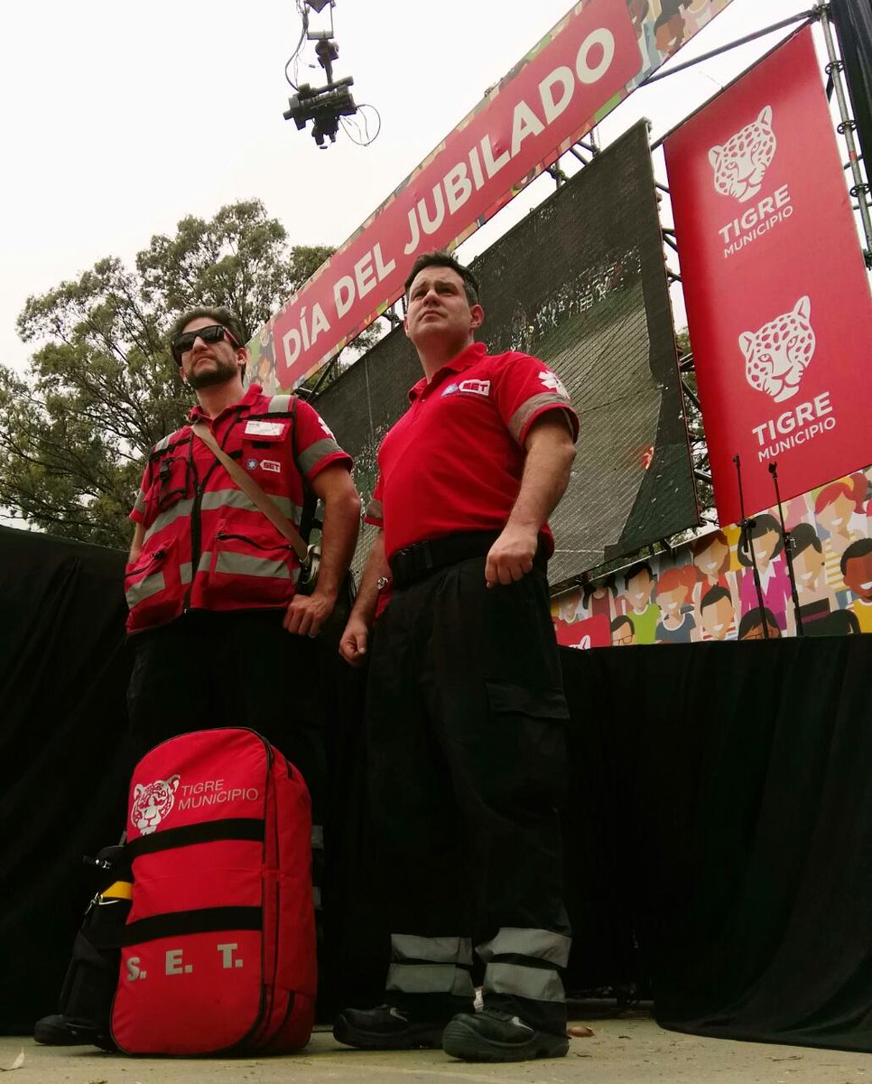 Set_tigre's tweet photo. #prevencion
#Diadelajuvetuddelosjubilados
#estamosparacuidarte🚑 https://t.co/mytEzpIkii