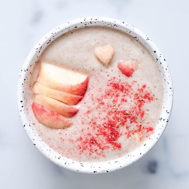 Elysiansoulblog's tweet photo. Werbung| Banana Strawberry Smoothie Bowl 🍓🍌
✨
Hi lovelies,
I’m missing the strawberry season so much 😢🍓 Therefore, I’ve created this delicious banana strawberry smoothie bowl!
✨
The strawberry powder from @frooggies and comes in little sachets no… https://t.co/uSmCBVBAC0 https://t.co/KgsNKY812O