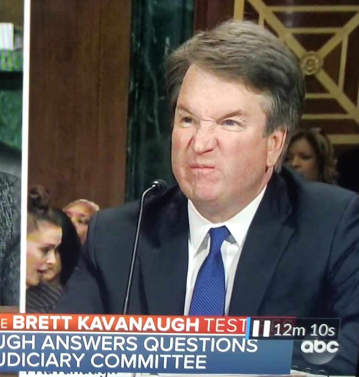 JessicaLovesLA's tweet photo. I believe Kavanaugh was blackout drunk, so for him, it may be as if it never happened. Arthur was an arrogant rich guy who never remembered WTF he did the night before either. Doesn't mean it didn't happen. #SCOTUS #KavanaughHearings #NotFitForSCOTUS https://t.co/yc1QOlzV3k