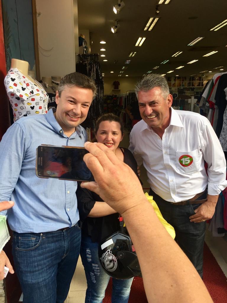 NapoleaoSC's tweet photo. Que clima maravilhoso. Pra cima. Do nosso jeito!! Obrigado Itajaí e Camboriú pelo apoio. É a “Onda 15” que cresce a cada dia. Vamos juntos!!
#Vote15
#SCquerMais
#PéNaEstrada
#NapoleãoBernardes
#MauroMariani
#JorginhoMello
#PauloBauer
#NossaSantaCatarina
#eleições2018 https://t.co/Nv0Y9FLqgL