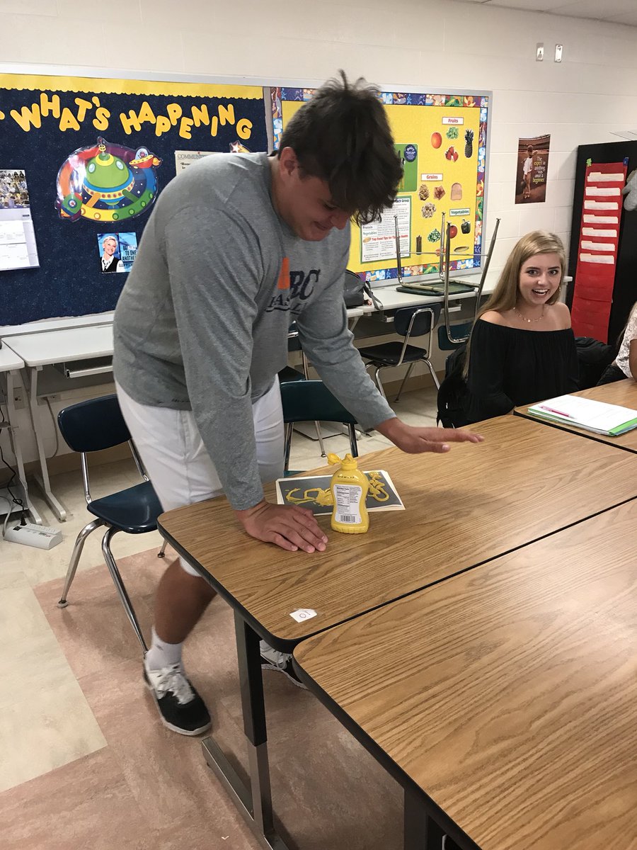 MrsFlowersFCS's tweet photo. Our words and actions leave lasting impressions, choose them wisely.  Learning the importance of having good communication skills, verbal and nonverbal.  #WeHaveGreatThingsToDo https://t.co/w3XzQGZuf1