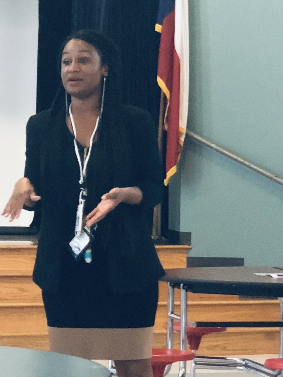AngelaDuplechai's tweet photo. The Parent University at Reynolds Elementary School                       Wow! Great information shared! Outstanding leadership!@ReynoldsElem @jewelle2u @JaneenCrayton @AngelaDuplechai @SLachlin @MariaAzios @SouthArea_HISD @HISDSPED @ https://t.co/BV3SaLIP4K