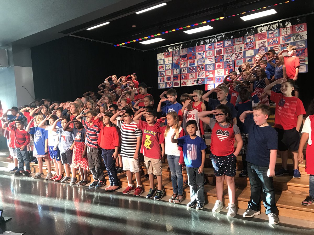 WellsLacey's tweet photo. Heart of America!  Third grade program. Hawk Elementary. @RobinBrownell @hawkmavs https://t.co/uKfmKjhmZv