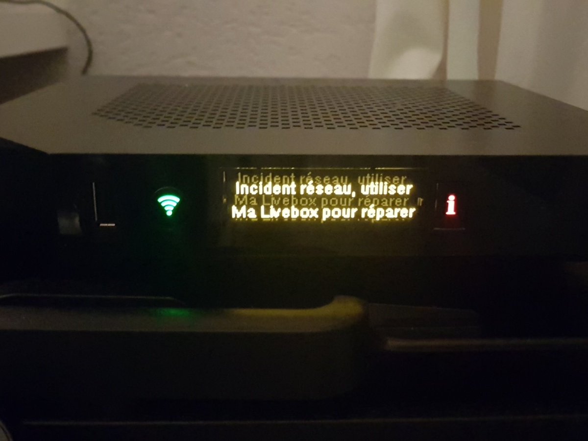 PefTissot's tweet photo. Merci @Orange ! Couverture mobile Edge et réseau Internet en panne. Quand est-ce que ça fonctionnera vraiment ? #cabug #viveleminitel Avant la 5G faites déjà fonctionner la 3G... https://t.co/QSYdbmx8nn