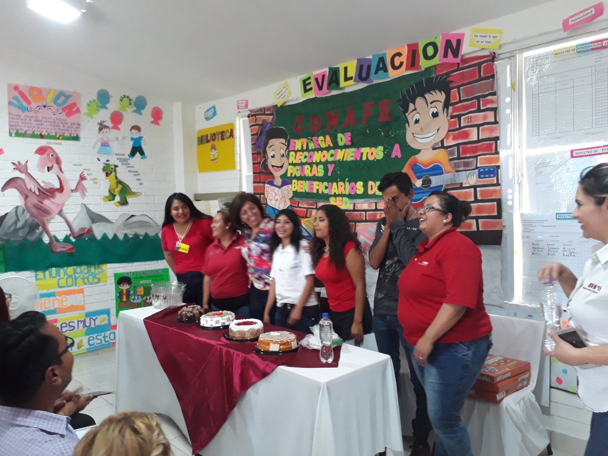 DavilaCoahuila's tweet photo. Hace un momento visitamos la hermosa Parras de la Fuente, #Coahuila para hacer entrega de Reconocimientos a Figuras Educativas del @CONAFE_mx Momento especial para convivir con quienes hacen posible grandes sueños a través de su tarea docente. GRACIAS @ETorresRivera1 @conafecoah https://t.co/y7idxVeKRA