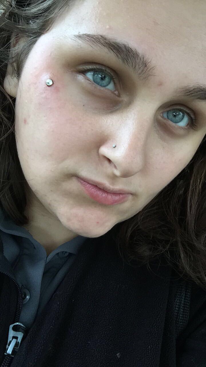 Cheekbone piercing 2024