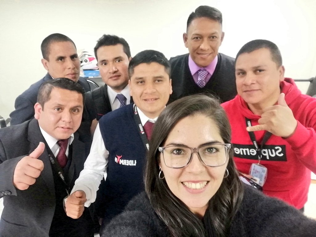 amacrece's tweet photo. Ultimo día de  evaluación de postulantes al programa Liderman Premium! Gracias a cada uno por el compromiso, desarrollo y sobretodo las ganas de crecer! #Vamospormas #amace @ClaudiaPuigC @RalVillar2 @FelixRivasLope2 @LoreleyCado @negreteate @LidermanOficial @MagooCPCh 🔝🔝🔛🔛🔝 https://t.co/crvNHDVxUf