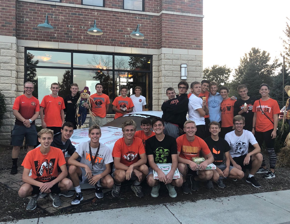 LWW_Soccer's tweet photo. Fun time today team bonding with some laser tag and pizza! https://t.co/uQYhep26ox
