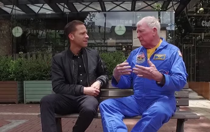 FAAEColombia's tweet photo. Cómo se siente que un astronauta viva en el espacio #JonMCBride nos cuenta cuál es la ciencia detrás de ser un astronauta https://t.co/GWLQkbvj7Z vía @ELTIEMPO https://t.co/ouNY2POox2