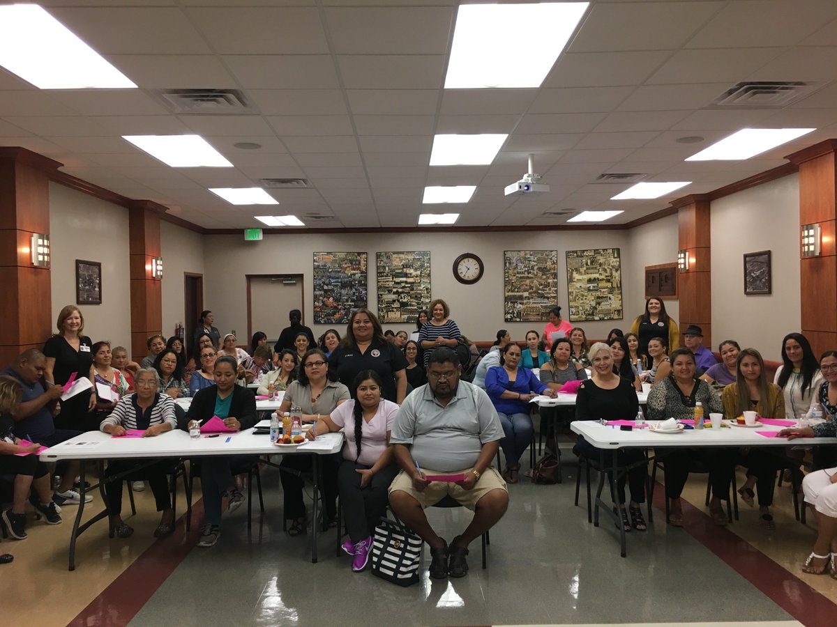 LFCISDFamEngage's tweet photo. Dynamic morning presentation for @LosFresnosCISD Ps. Mrs. Valenzuela, MEH delivered an engaging &amp; motivational presentation on the Power of Vision.  Our @LosFresnosCISD Ps are ready to set future goals! #LFfamilystrong #CISCC https://t.co/lZOPZRK5e8