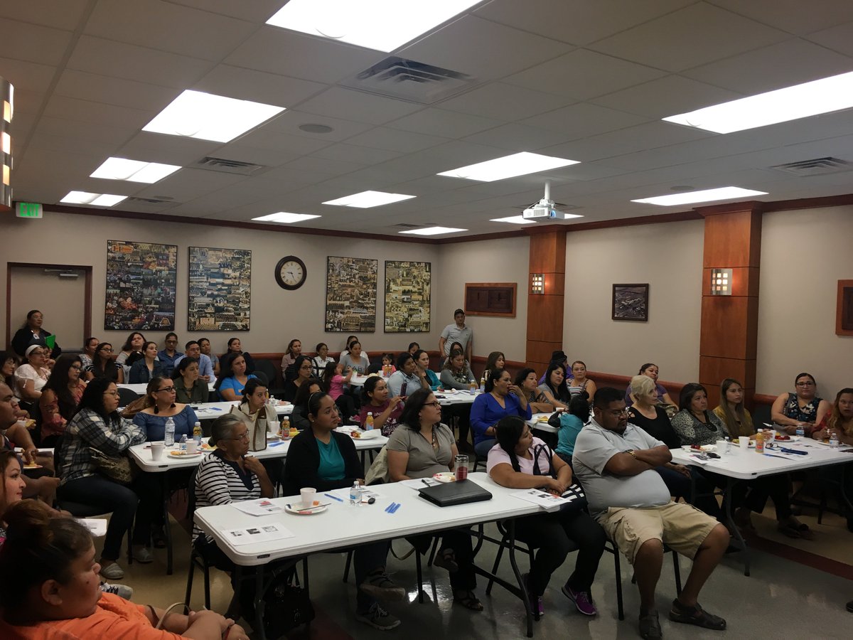LFCISDFamEngage's tweet photo. Dynamic morning presentation for @LosFresnosCISD Ps. Mrs. Valenzuela, MEH delivered an engaging &amp; motivational presentation on the Power of Vision.  Our @LosFresnosCISD Ps are ready to set future goals! #LFfamilystrong #CISCC https://t.co/lZOPZRK5e8