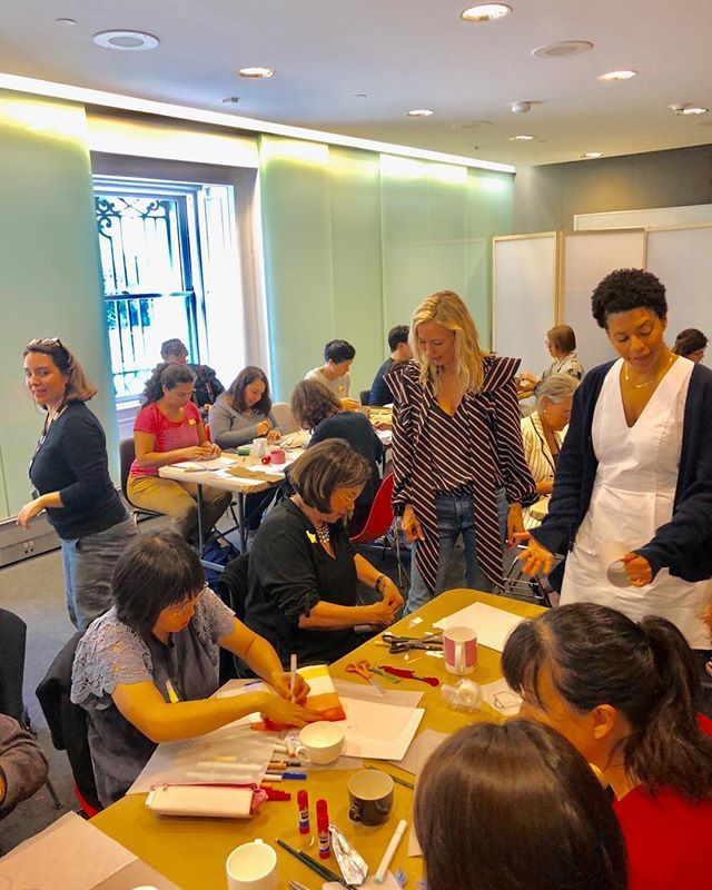 baumtweet's tweet photo. Lucky participants in our Material & Prototype workshop, led by @CaroleBaijings and inspired by @scholtenbaijings multiple iterations of #paperporcelain. #designbyhand @vancleefarpels @haydesign https://t.co/WZ5TShuZbI https://t.co/uOjTBnGtdI