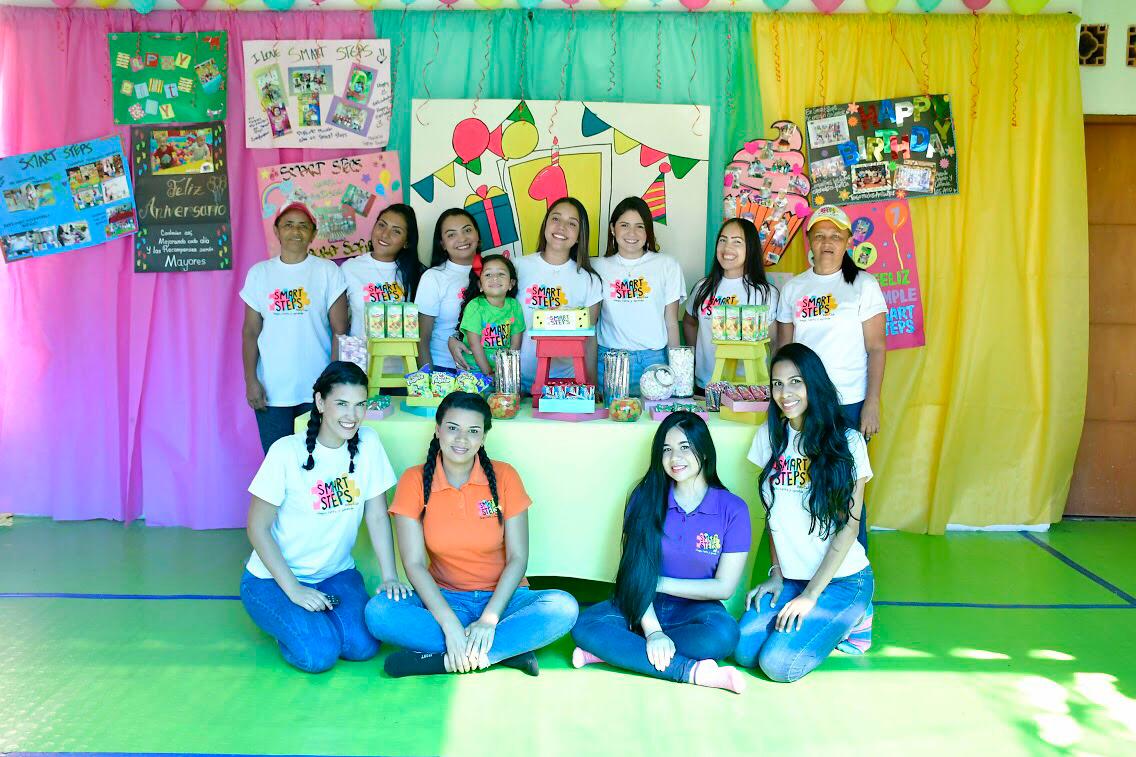 Smartstepsbaq's tweet photo. #tbt Primer Aniversario Sede Miramar - SMART STEPS baby Club #TeamSmartSteps #familiasmartsteps https://t.co/DAMqBgTvPf