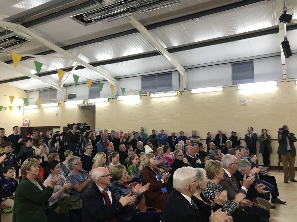 ciara_shock's tweet photo. Very warm welcome for @seangallagher1 in his home town of #Ballyhaise #Cavan. #presidentialelection https://t.co/GUBzngraFZ