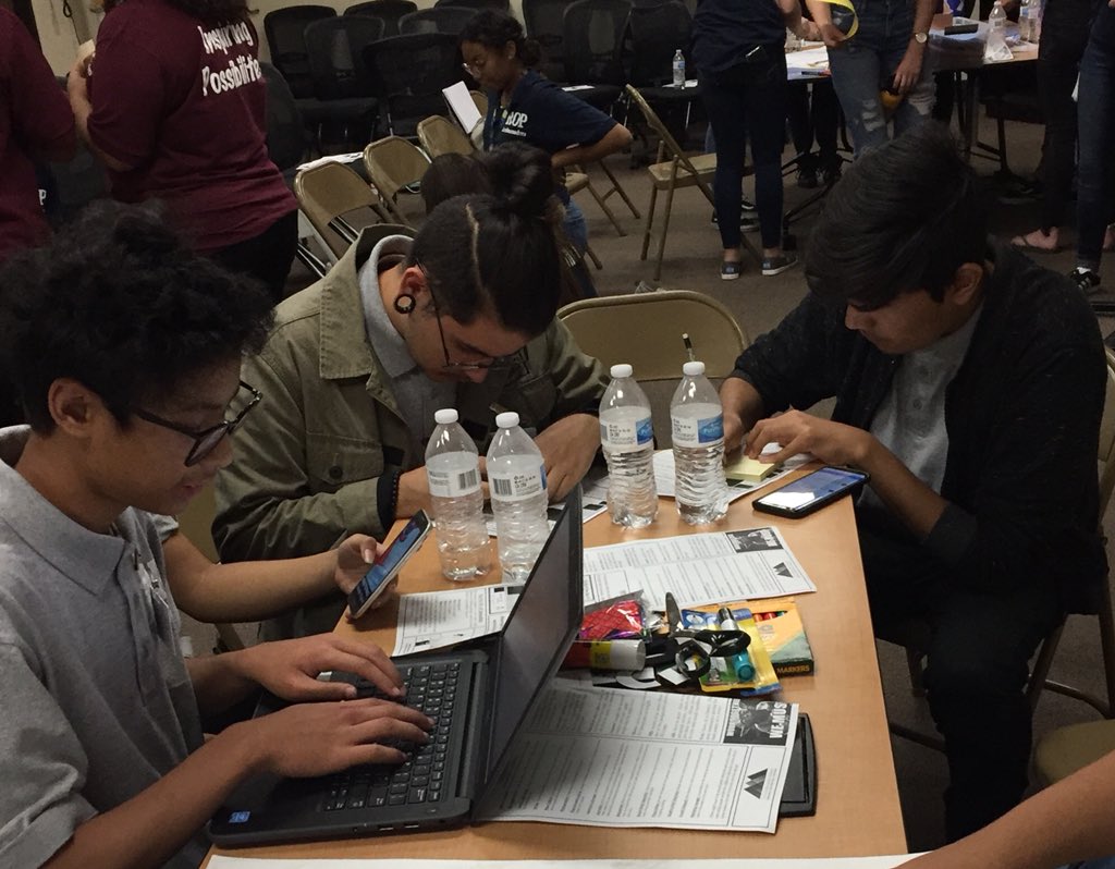 gthstellsher's tweet photo. Ambassadors learn to work as a team member, building a E-portfolio  and great activities. Seven schools attended this great workshop @CRYROP  @donnarobinsonc1  @cryropsuper @GTHSTitans @MChavez61 @JerryAlmendarez https://t.co/X8cQfOBLUs