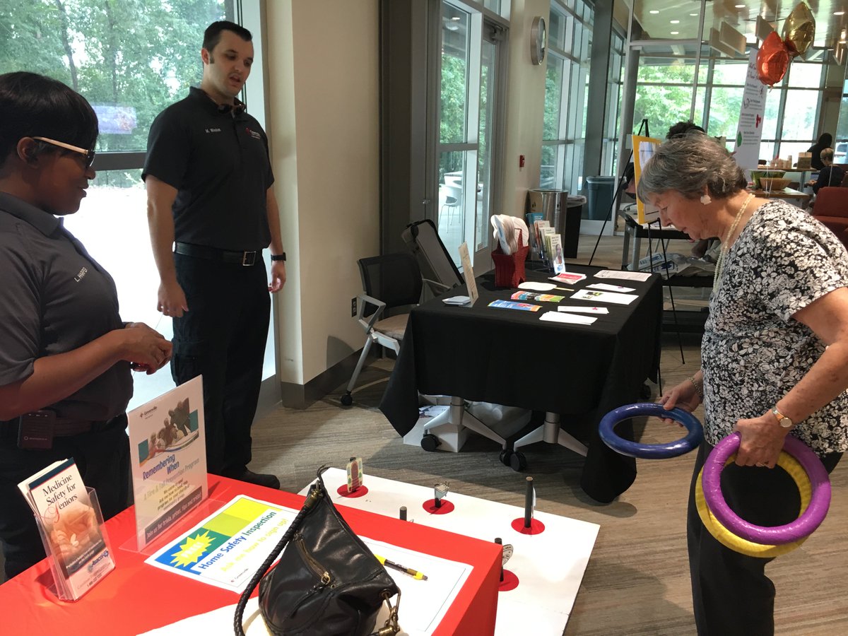 GreenvilleFR's tweet image. We had a great time at the Preventing Falls and Aging Well event at @EasternAHEC! Thanks to the Falls Preventing Coalition for hosting an event on such an important topic! #fallpreventionweek
