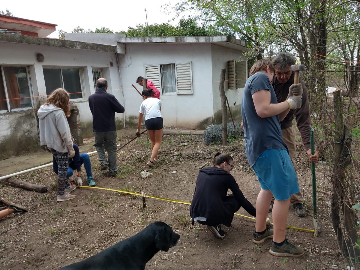 VBradham's tweet photo. SL Cordoba hard at work in San Pedro Norte #AELlincolnSL https://t.co/Nbs8tlf8Oo