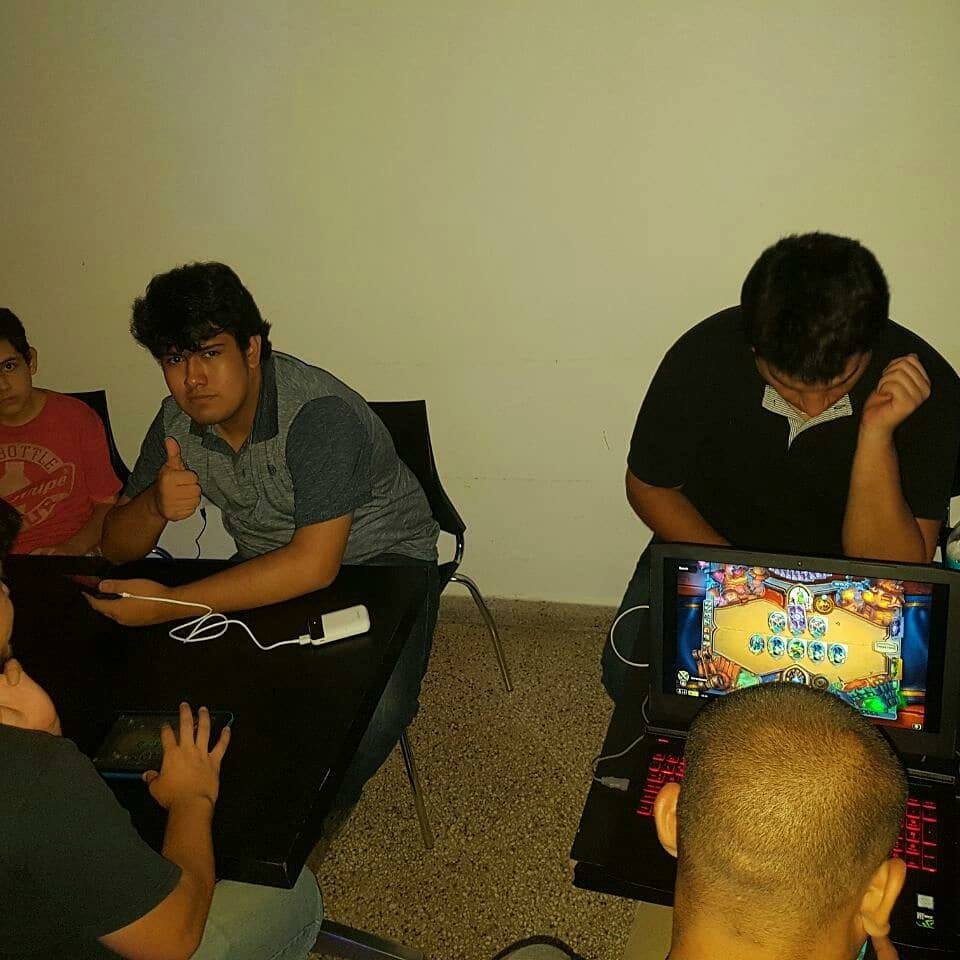 Hearthstone Paraguay tweet media