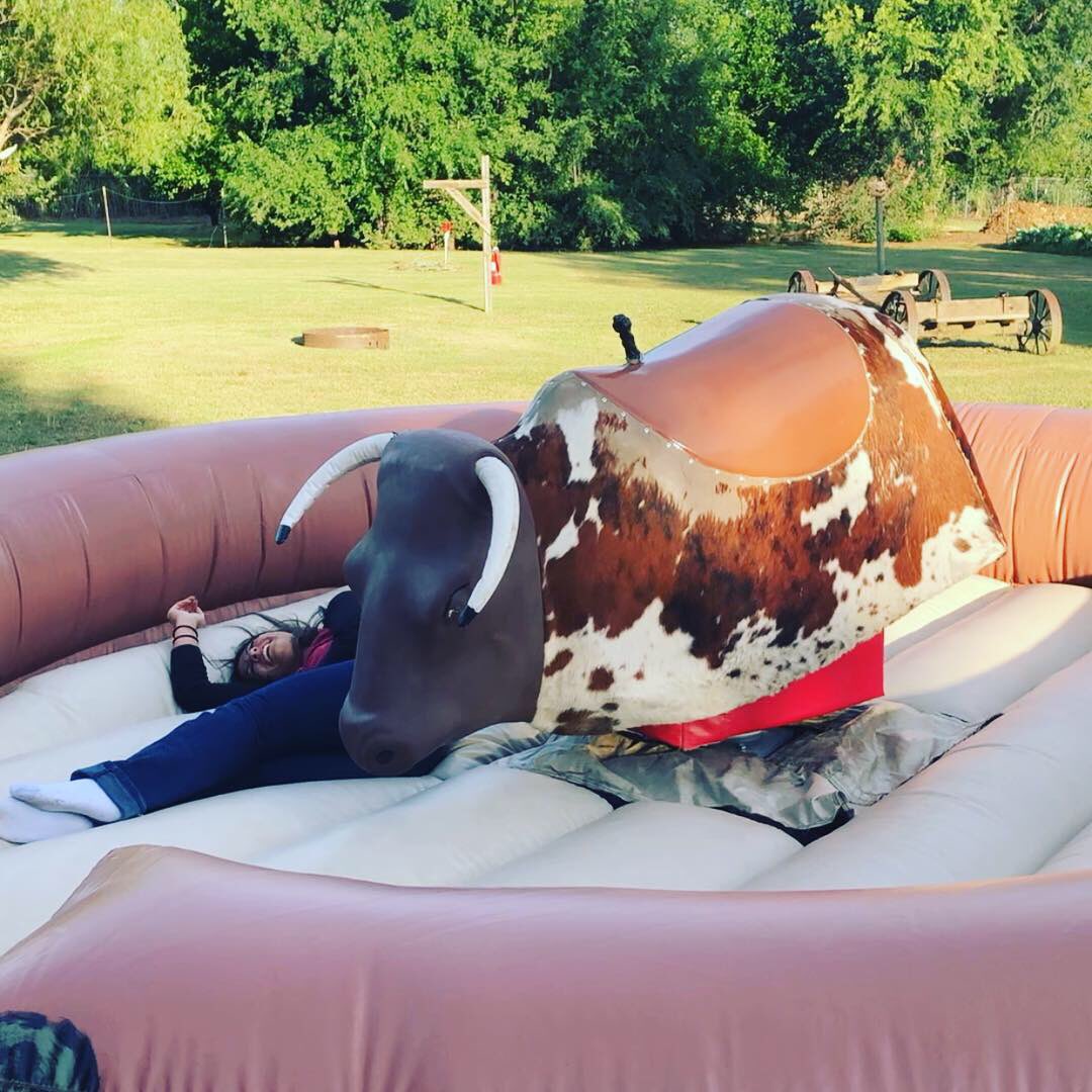 DrMaceyLevan's tweet photo. I had such a great time in Oklahoma teaching and learning from all the transplant social workers! Thanks #STSW18 for an amazing celebration! #DJDorry and photobooths were in full effect! Plus I rode a mechanical bull for a grand total of 24 seconds 😂 https://t.co/7YRFrVHbr3