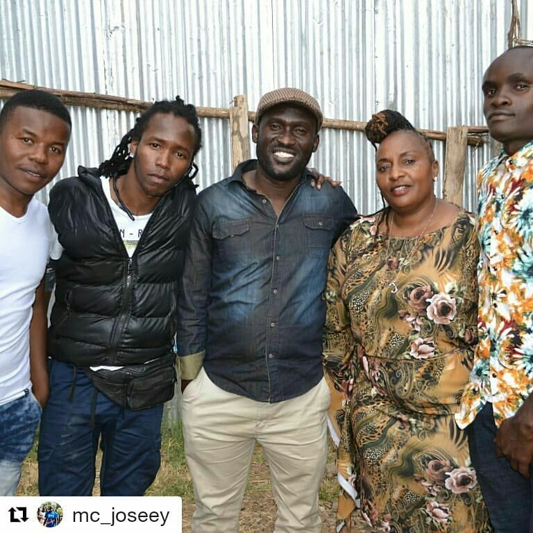 Karinge_Art's tweet photo. We visited to Baraka children's home at kayole , l would like to appreciate mum @jmugotrimo for the support she offer us, Asante Sana #Trimo and my close friends @djshiti_trhk ,@prince_eriq ,@karinge.mbugua God bless you guys.
@prince_eriq @djshiti_trhk @jmugotrimo https://t.co/k7vzWHV1BX