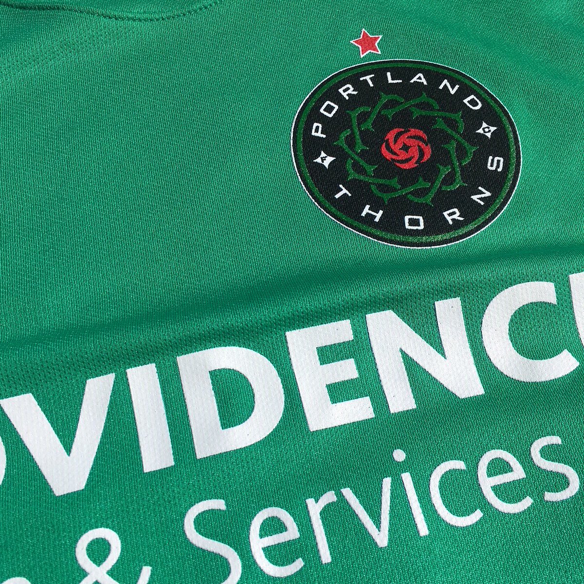 PTFCAuthentics's tweet photo. Let's celebrate @ADizzle23 being named the NWSL Goalkeeper of the Year by giving away a signed 2017 @ThornsFC GK jersey!
RT this tweet and follow @PTFCTeamStore. Winner will be notified by Monday 10/1. #BAONPDX https://t.co/0SD3vHomhi