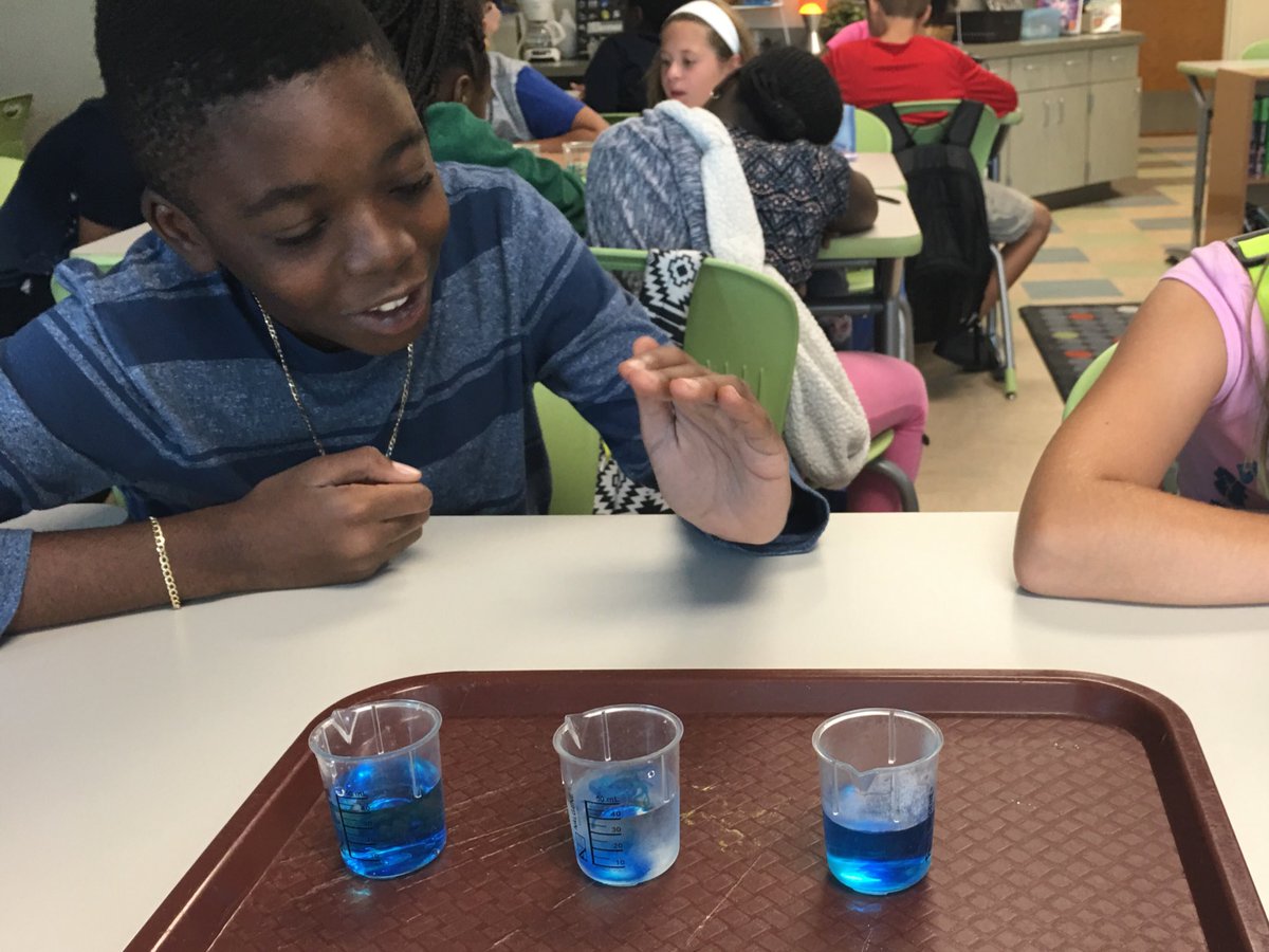 MrsQuadagnoTCS's tweet image. Ss designed and then created their investigation: How does temperature affects the time it takes for a substance to dissolve? They even created and planned for the control group. #5thLearning #5thScience #TCSscience #Dissolve