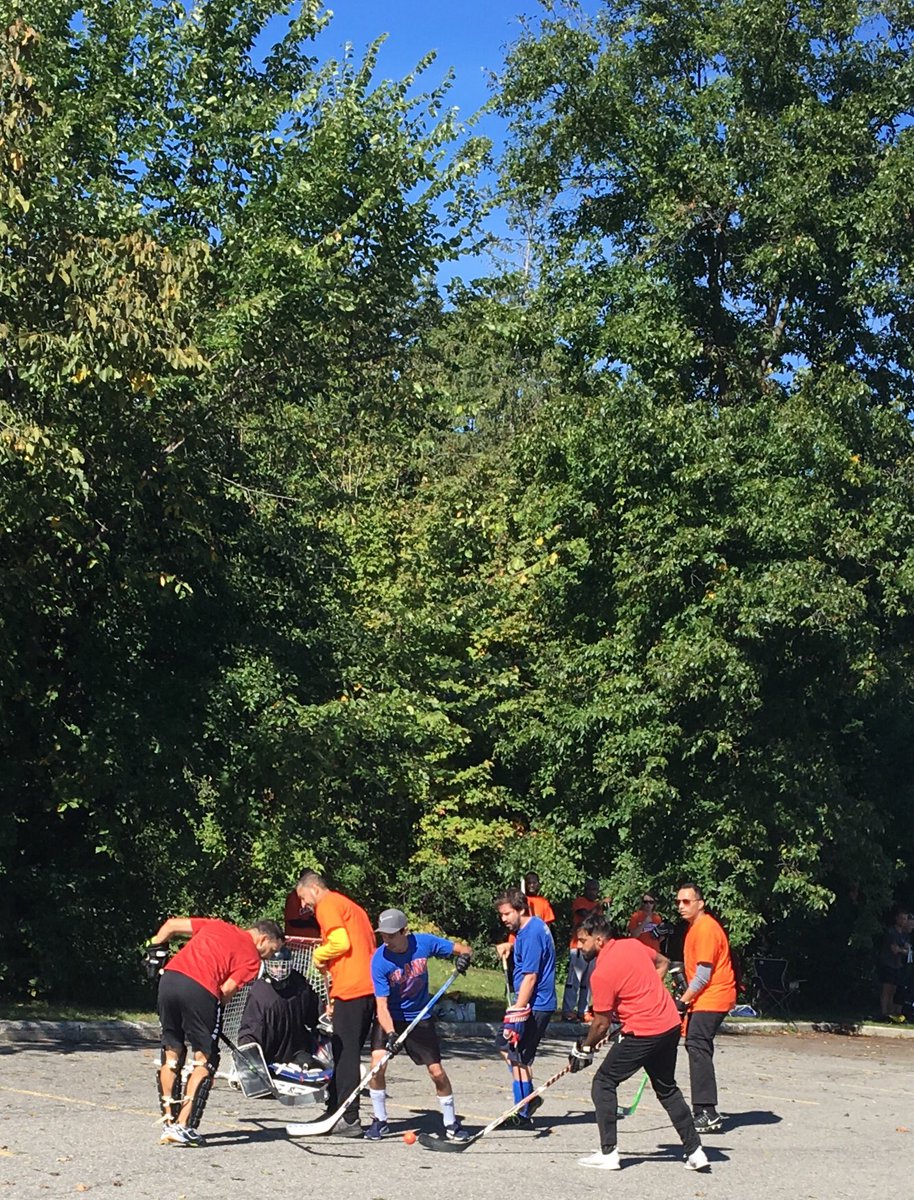 AlbertTawnia's tweet photo. The @HC2_SC2 #GCWCC Charity Ball Hockey #IGive @PSGives_SPDonne was a huge success and raised lots of money for the @CTJumpstart program. Thanks to @live885fm for supporting this event with such great people and awesome tunes! https://t.co/wjiZOX16ty