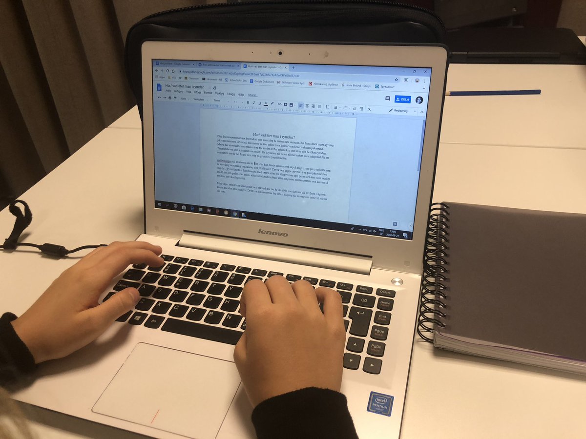 klundstromatmv's tweet image. #blendinglearning at #VRSS working with #firstlegoleague Stu quotes: “I am not sure there is a right answer, we really have to think” and “oh no, didn’t work we have to try again” #VRSkolor #unleashpotential #creativelearning #learningbydoing