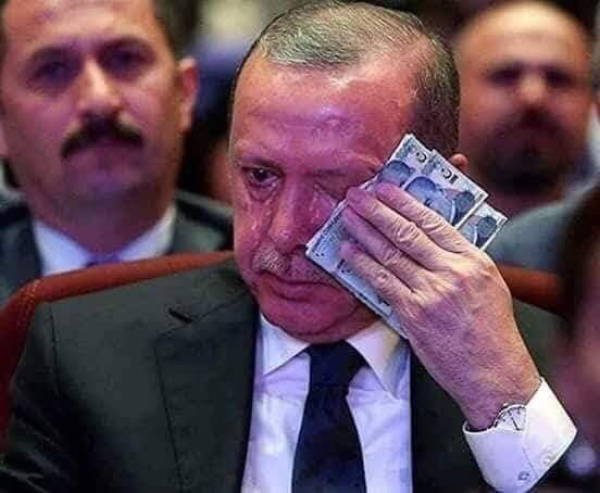 DieWahreMargot's tweet photo. Beim heutigen Kurzbesuch in Ost-Berlin hat unser Genosse Schalck-Golodkowski dem türkischen Präsidenten #Erdogan eine klare Absage bezüglich westeuropäischer Devisenbeschaffung erteilt. 

#Erdoganbesuch #Illner https://t.co/Bn36CrtI4Y