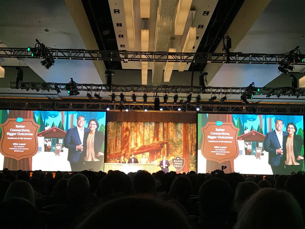 LifeConEx's tweet photo. Healthcare and Life Sciences keynote taking place at #Dreamforce, Sharing a view of the energy in the room! #DHLWeCare https://t.co/WkfWyokAKS