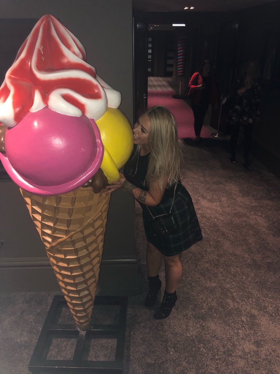 staceyflynn1985's tweet photo. Can’t take me anywhere 👅 https://t.co/i96m8b3eH6