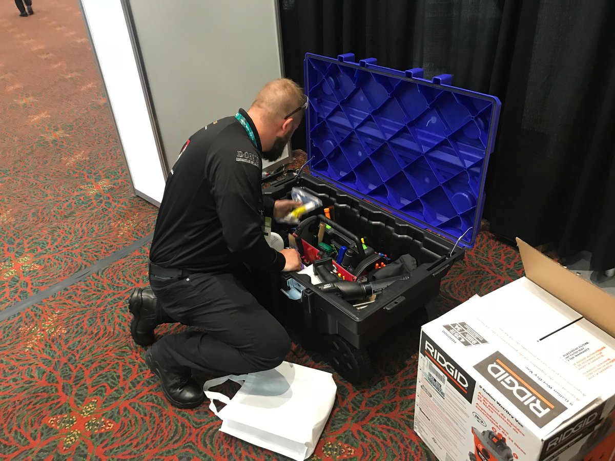 Don_Sez's tweet photo. @autoglassweek We're thrilled to be part of this year's Auto Glass Technician Olympics #AGTO with our very own Collin Walton competing NOW!! Thanks!! and #GoCollin https://t.co/imSs96Ow7H
