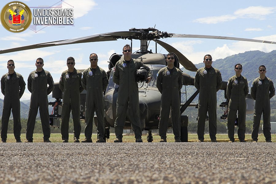 FuerzaAereaCol's tweet photo. En el Centro de Armas y Tácticas de la @FuerzaAereaCol #CEATA, pilotos de combate fortalecen sus capacidades como líderes, potencian el empleo de la superioridad aérea, optimizando los recursos de la Nación y diseñando nuevas estrategias ante posibles amenazas #3AñosTransformando https://t.co/75r3qwtLgp
