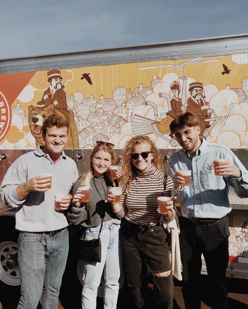 bluedoorpub's tweet photo. #tbt to the #annihootenanny this past weekend on #comoave. Jury is still out on whether or not our livers have recovered yet. ๐ป๐คท #bluedoorpub #cheers #indeedbrewing ๐ท: @lizhuninghake https://t.co/WyCmRumDRP